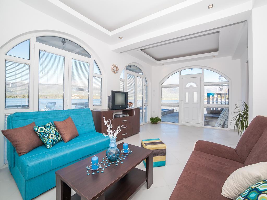 Apartments Elena Tivat Exterior photo
