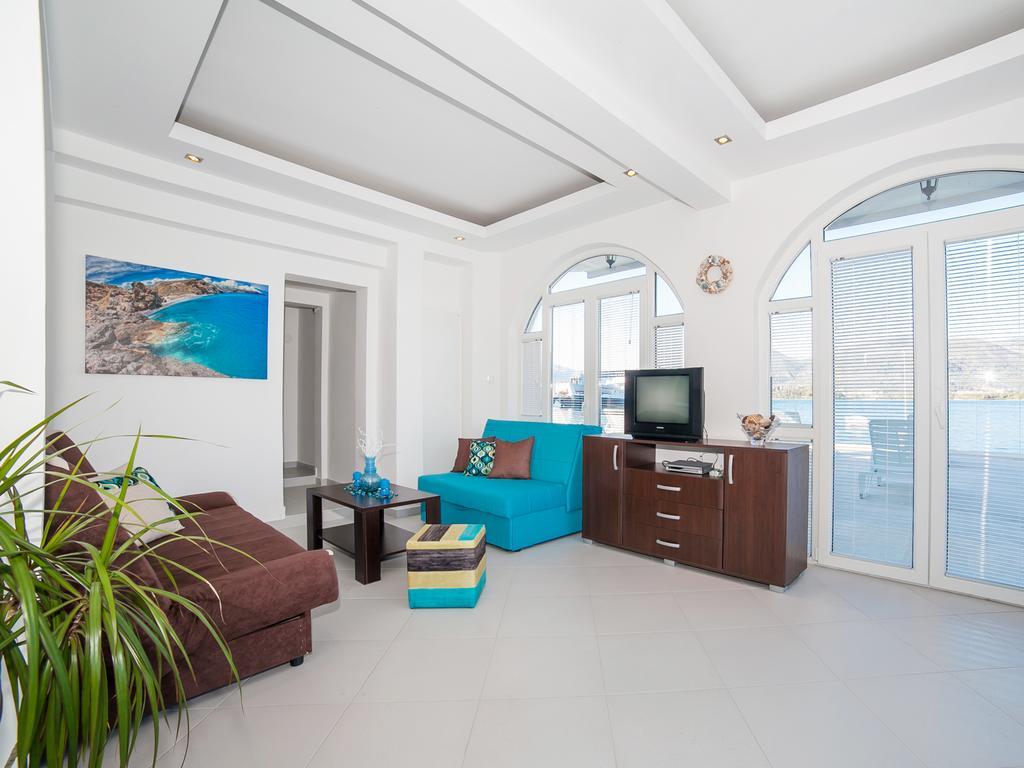 Apartments Elena Tivat Exterior photo